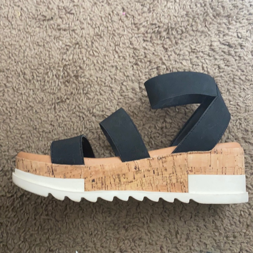 Steve Madden platform sandals